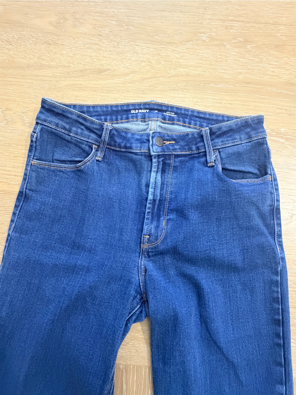Old Navy Straight-Leg Jeans in Classic Blue Denim - Picture 5 of 7